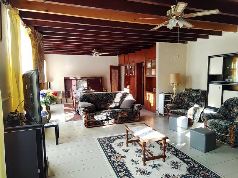 Maison - 195 m² - 8 pièces