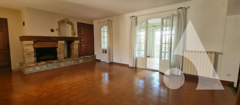 Maison - 151 m² - 6 pièces
