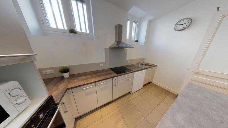 Chambre - 16 m² - 5 pièces