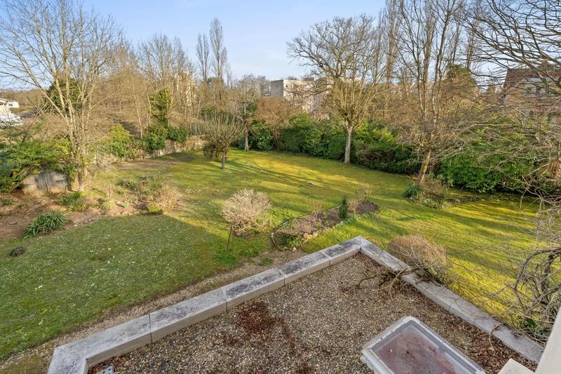 Villa - 160 m² - 8 pièces