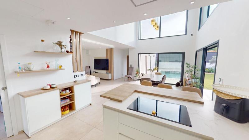 Villa - 136 m² - 6 pièces