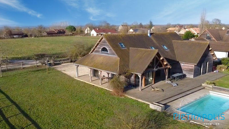 Villa - 239 m² - 7 pièces