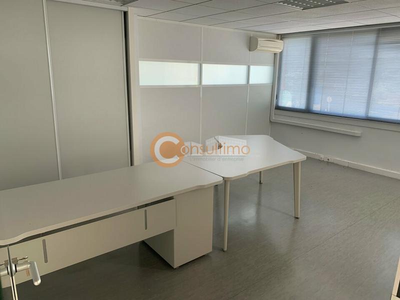 Bureau - 228 m²
