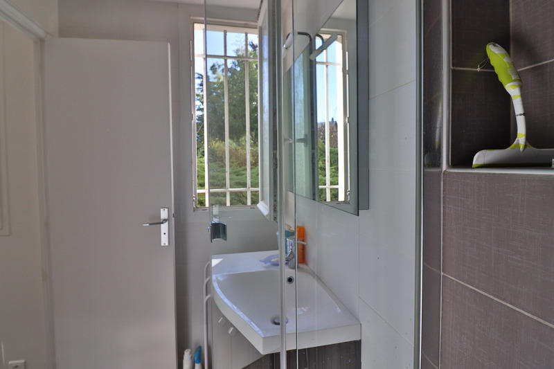 Maison - 220 m² - 7 pièces