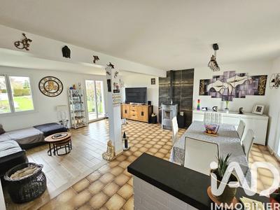 Maison - 96 m² - 5 pièces