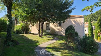 Villa - 204 m² - 8 pièces