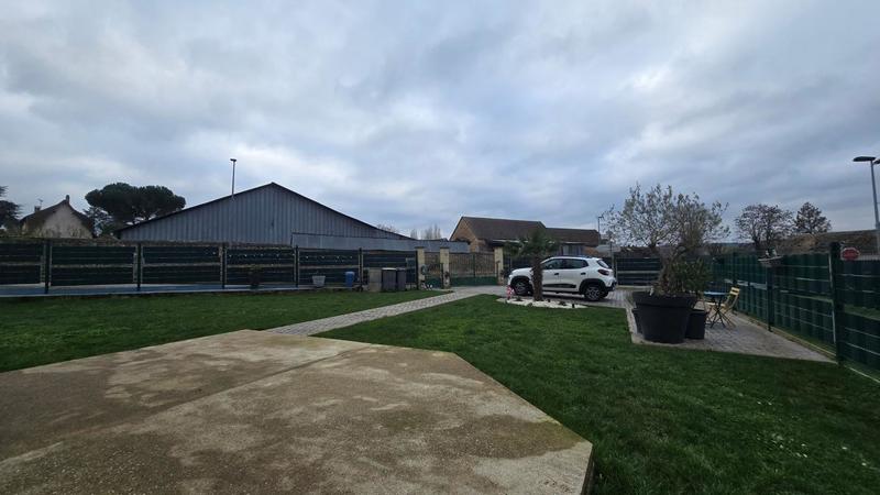 Maison - 99 m² - 5 pièces