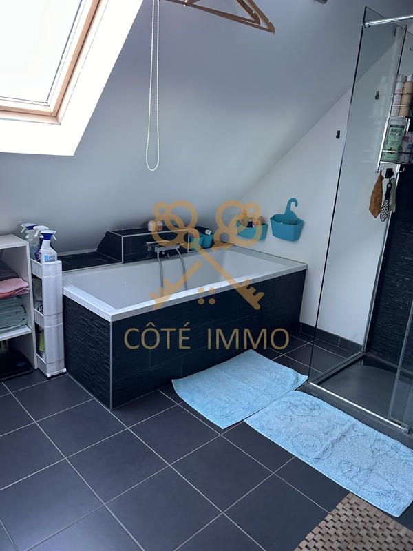 Maison - 105 m² - 5 pièces