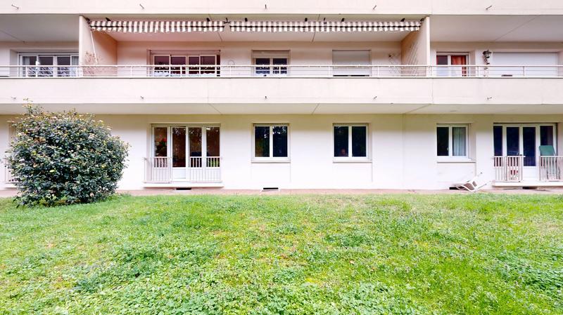 Appartement - 98 m² - 4 pièces