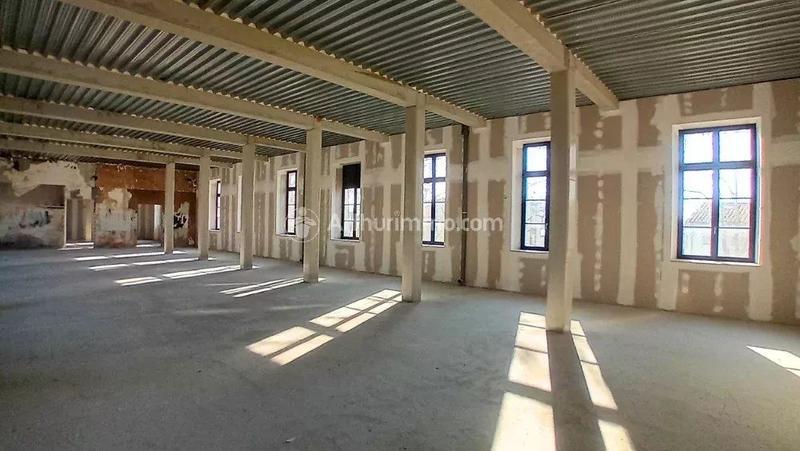 Immeuble - 250 m² - 16 pièces