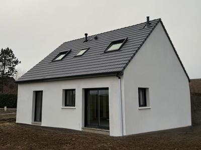 Maison - 95 m² - 4 pièces