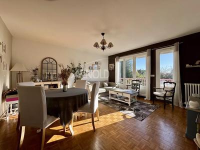 Appartement - 81 m² - 4 pièces