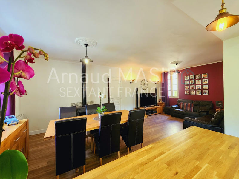 Maison - 273 m² - 11 pièces