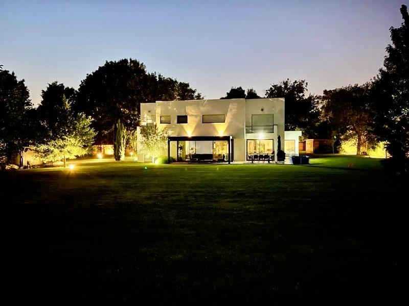 Maison d'architecte - 282 m² - 8 pièces