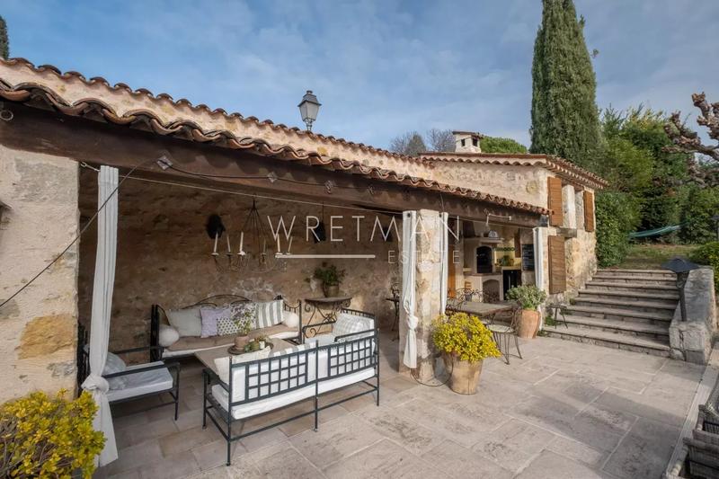 Propriété - 322 m² - 10 pièces