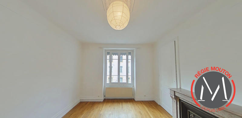 Appartement - 82 m² - 3 pièces