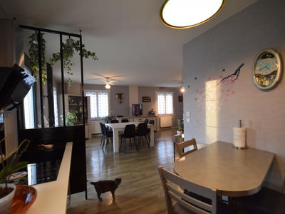 Maison - 122 m² - 5 pièces