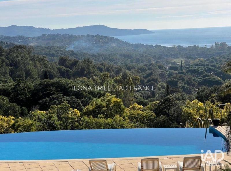 Maison - 206 m² - 5 pièces