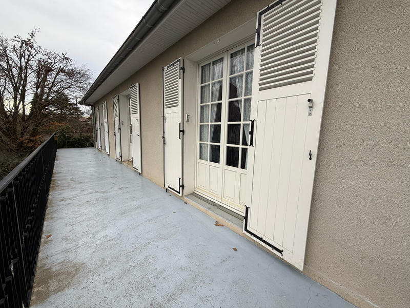 Maison - 181 m² - 7 pièces