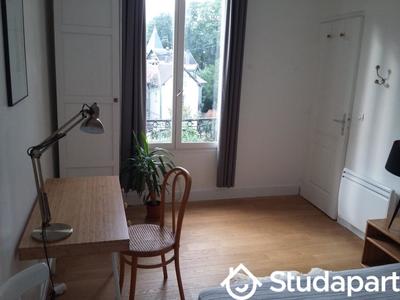 Chambre - 9 m² - 1 pièce