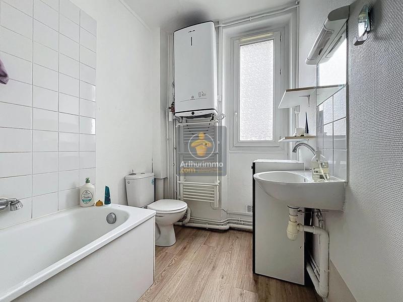 Appartement - 9 m² - 5 pièces