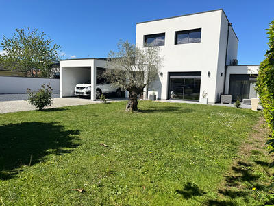 Maison - 140 m² - 6 pièces