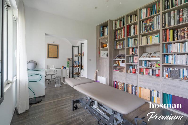 Maison - 298 m² - 8 pièces