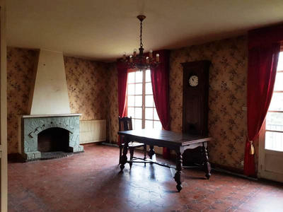 Maison - 163 m² - 8 pièces