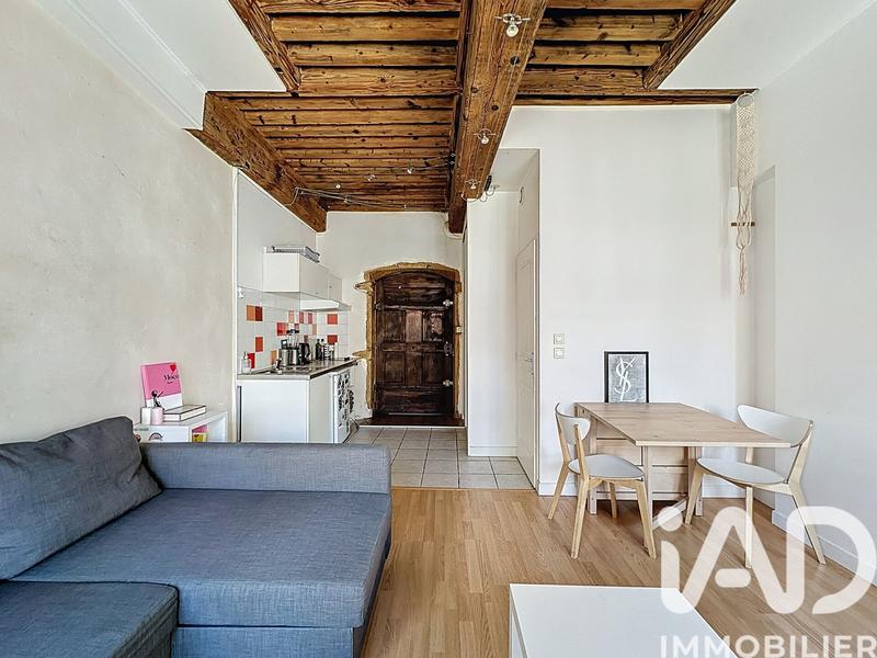 Studio - 25 m² - 1 pièce