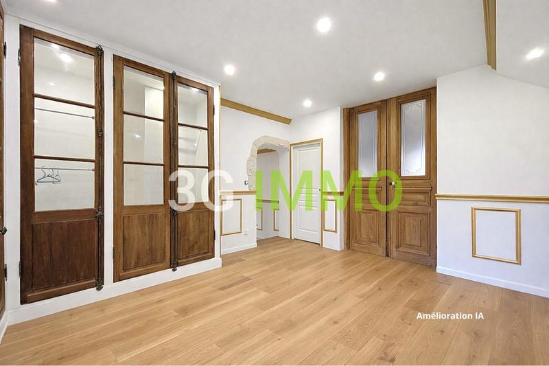 Moulin - 720 m² - 11 pièces