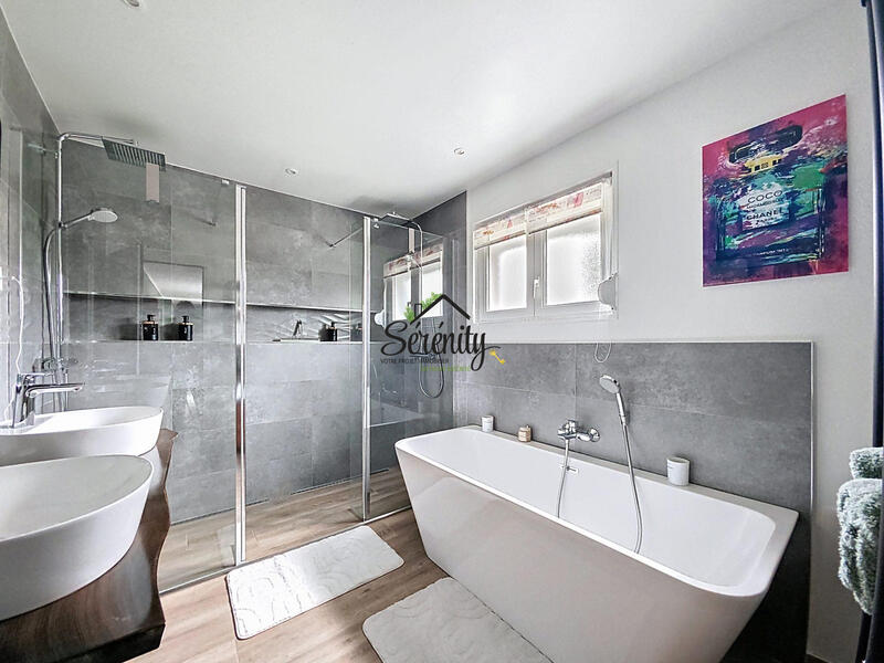 Maison - 175 m² - 6 pièces