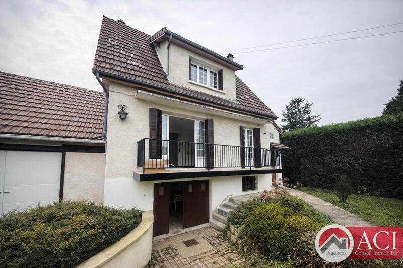 Maison - 90 m² - 4 pièces