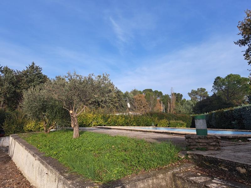 Maison - 273 m² - 8 pièces