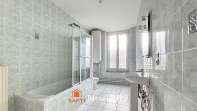 Appartement - 217 m² - 8 pièces