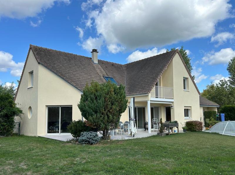 Maison - 213 m² - 6 pièces