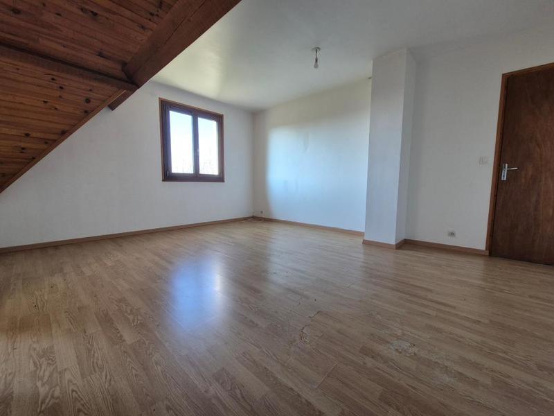 Maison - 205 m² - 8 pièces