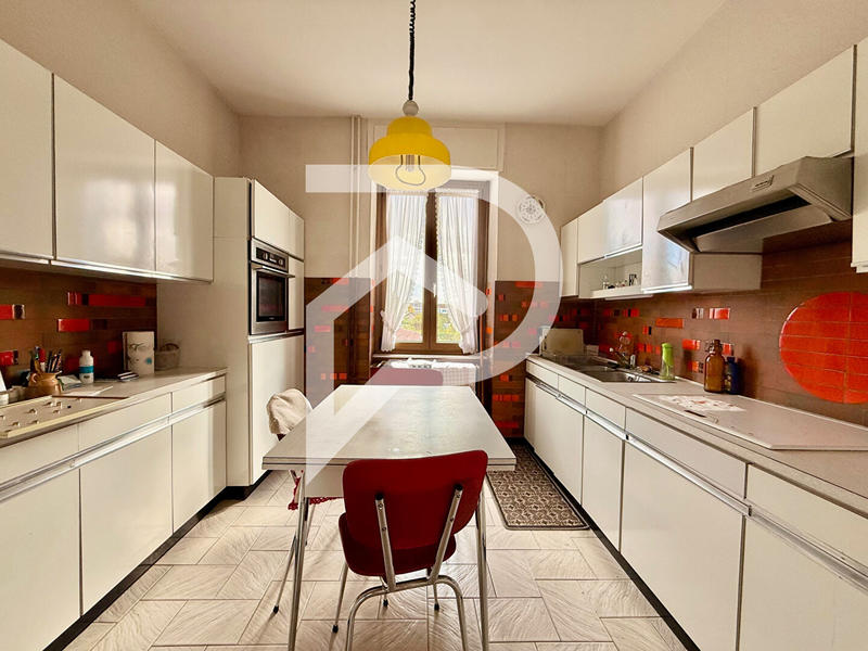 Immeuble - 360 m² - 12 pièces