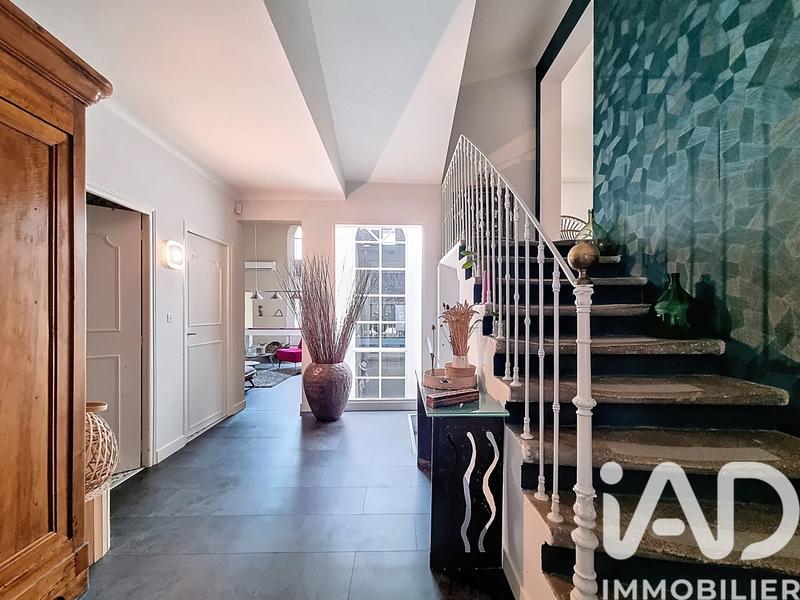 Maison de village - 300 m² - 8 pièces