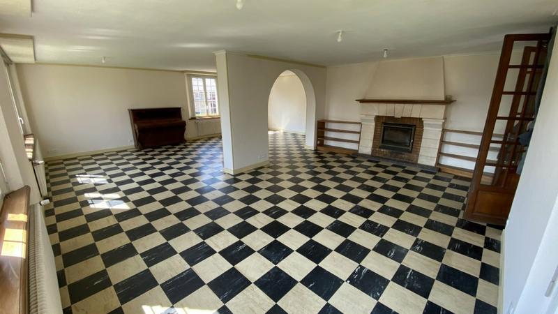 Maison en pierre - 251 m² - 8 pièces