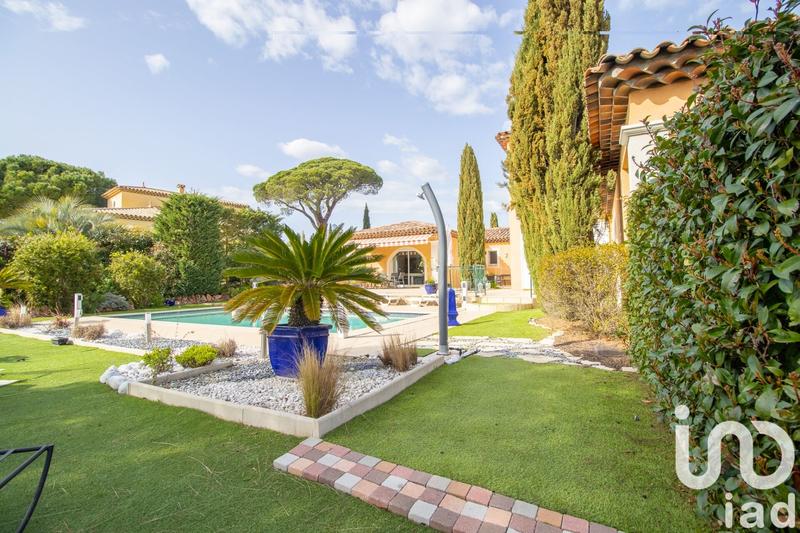 Maison - 205 m² - 6 pièces