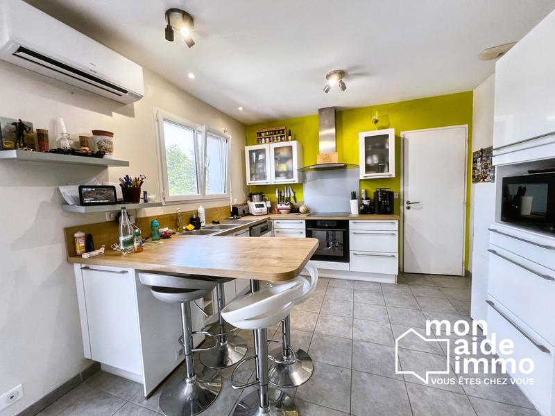 Maison - 98 m² - 5 pièces