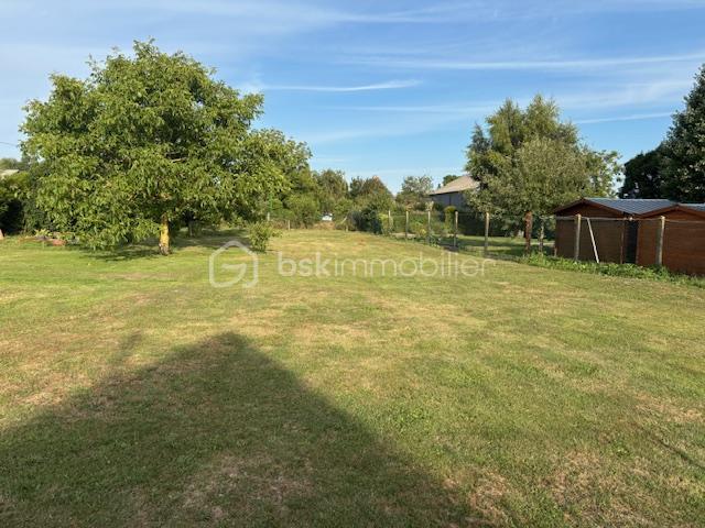 Terrain constructible - 800 m²