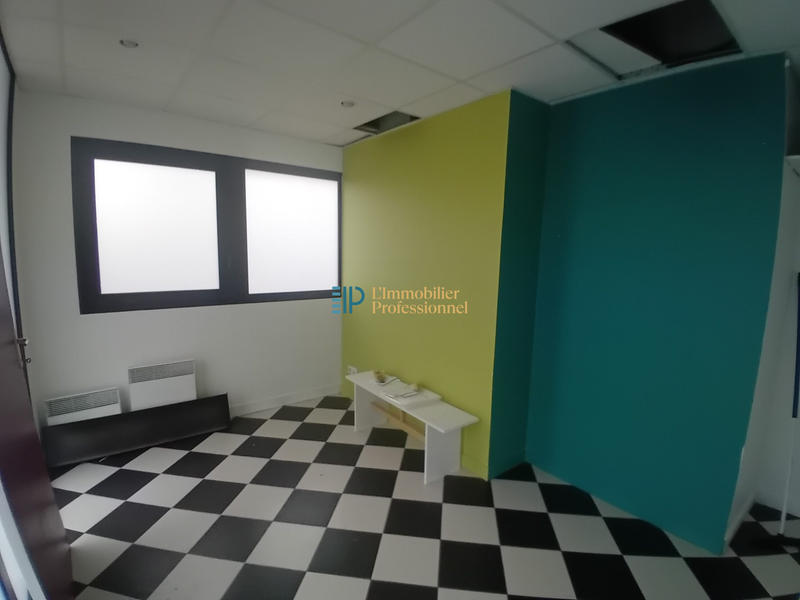 Local commercial - 56 m² - 2 pièces