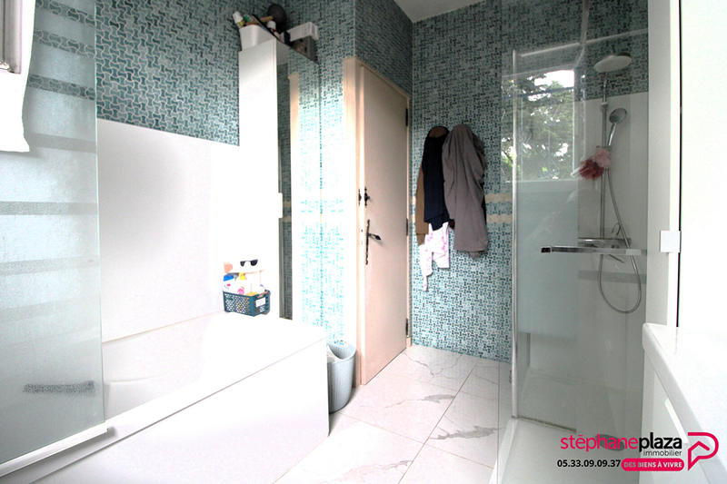 Maison - 179 m² - 8 pièces