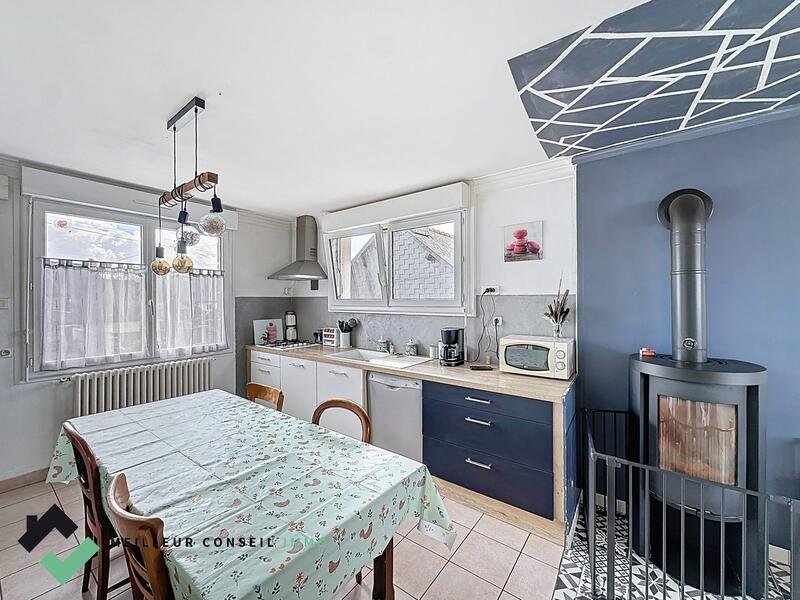 Maison traditionnelle - 118 m² - 6 pièces