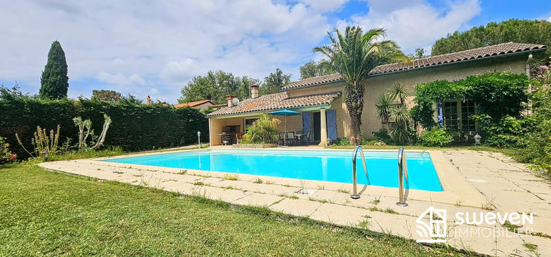 Maison traditionnelle - 202 m² - 7 pièces