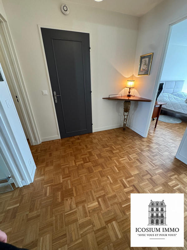 Appartement - 90 m² - 3 pièces