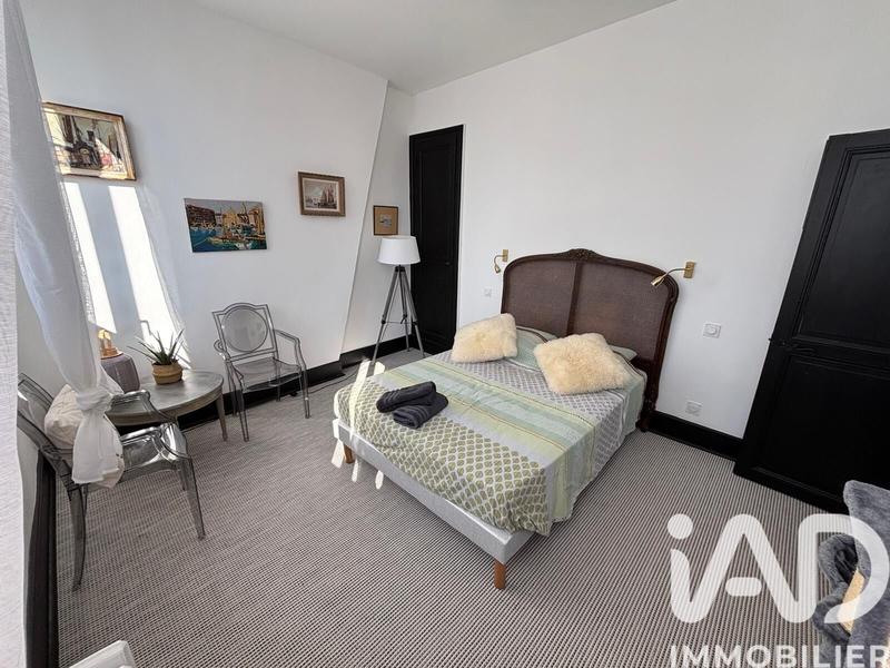 Maison - 309 m² - 11 pièces