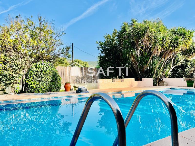 Maison - 179 m² - 8 pièces