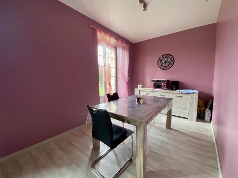 Maison - 284 m² - 8 pièces